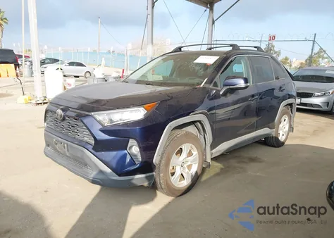 2019 Toyota Rav4 Xle z USA, uszkodzony, nr VIN 2T3W1RFV3KW007862